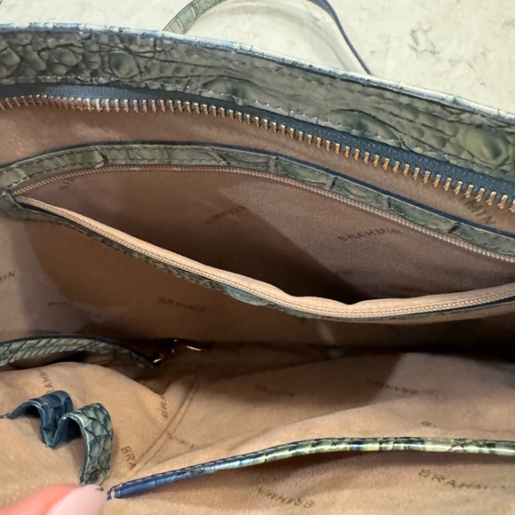 Beautiful EUC Brahmin Remy bag in Haven Ombre Melbourne Crossbody - Picture 7 of 14